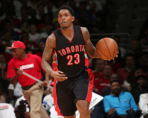 法兰克福1-0美因茨，堂安律助球队取胜（法兰克福1比0击退美因茨，堂安律助力取胜）