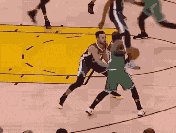 米体：阿莱格里或因言语攻击那不勒斯助教，遭罚款或停赛处罚（米体：阿莱格里疑因言语冒犯那不勒斯助教，恐遭罚款或禁赛）