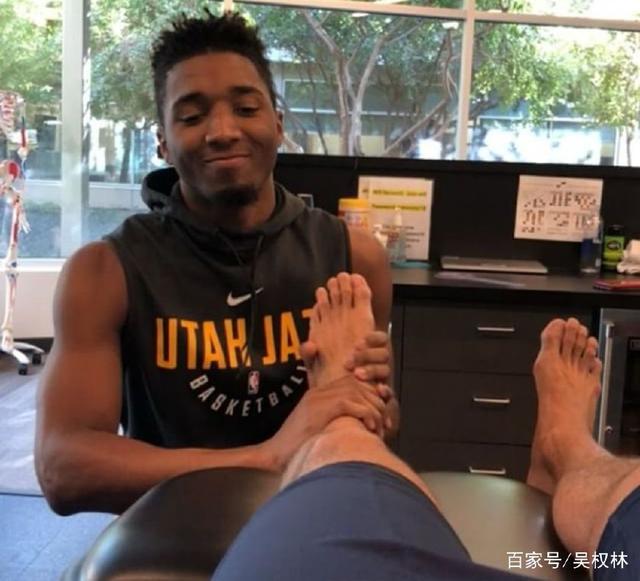 TA：从荆棘中走出坚实一步，德国队晋级之路亦是信心重建之路（TA：披荆斩棘迈出坚实一步，德国队的晋级亦是自信重塑之旅）