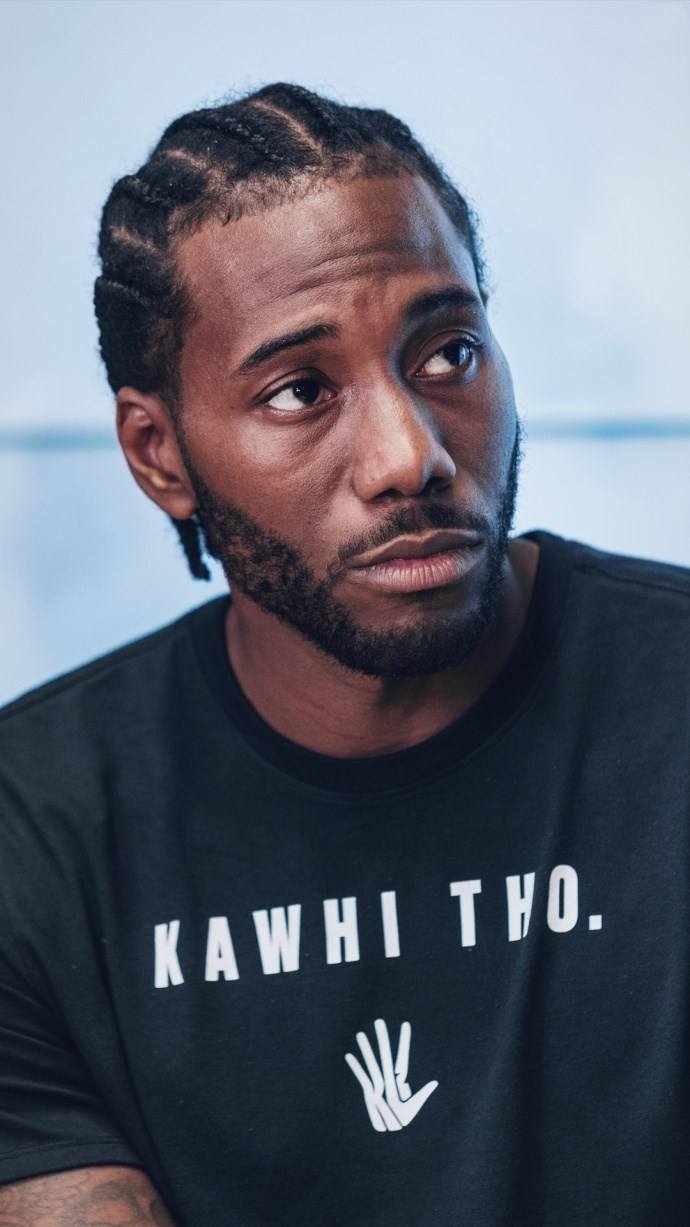 保罗生涯总助攻和抢断皆排名历史第二，仅次于斯托克顿（保罗生涯助攻与抢断双双位居历史第二，仅逊斯托克顿）