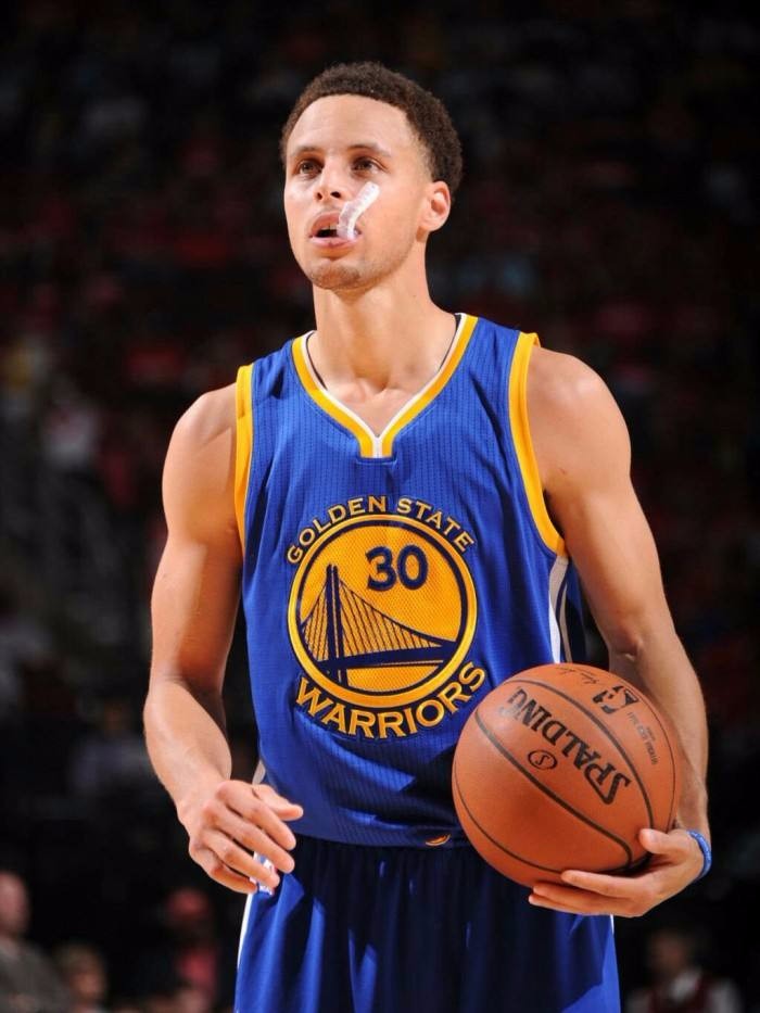 英超半场：勒温梅开二度，恩凯蒂亚造险，利兹联2-0水晶宫（英超半场战报：勒温双响，恩凯蒂亚造险，利兹联2-0领先水晶宫）