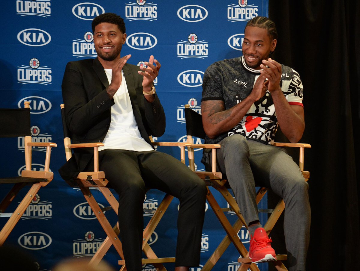 郭艾伦斩获MVP，终于圆梦，球迷释然（郭艾伦荣膺MVP，圆梦时刻，球迷释怀）