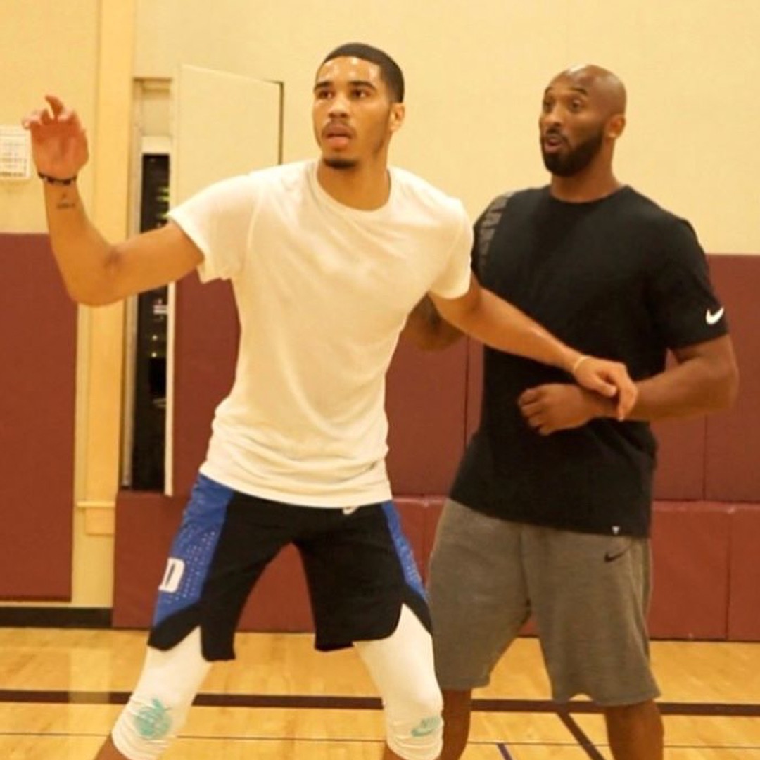 德里克·怀特：球场上的天生赢家，赢球路上的坚定战士（德里克·怀特：球场天生胜者，胜利之路的坚毅斗士）