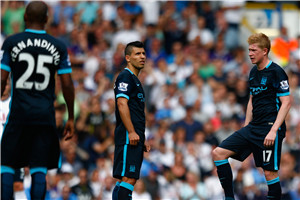 一场篮球比赛的争议瞬间：肘击事件背后的真相（肘击引爆赛场争议：背后真相还原）