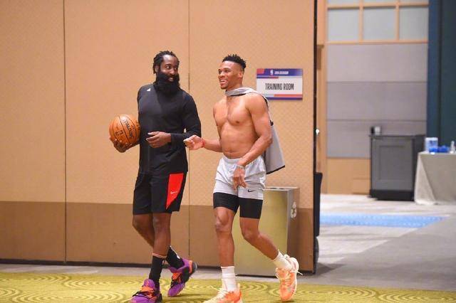 祝贺，足协推荐的谭杰、青苗联赛获亚足联草根足球特殊贡献奖（足协推荐的谭杰与青苗联赛荣膺亚足联草根足球特殊贡献奖）