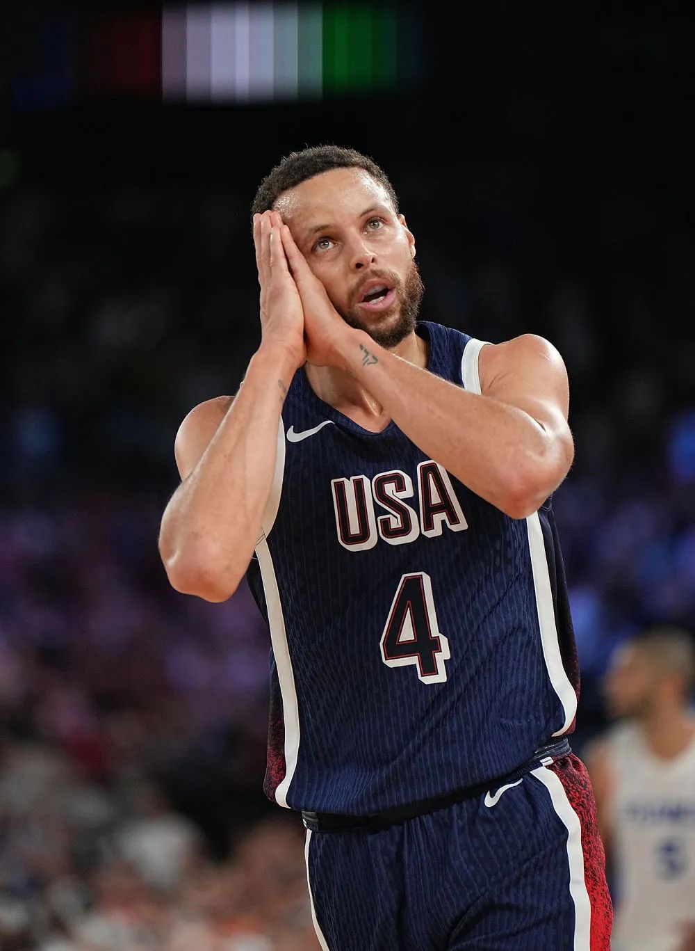 统治表现！韩旭狂轰28+13带队三连胜，正负值高达+35（韩旭爆砍28分13板率队豪取三连胜，正负值+35尽显统治力）