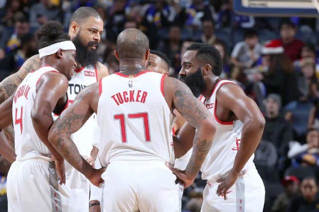 记者：曼联有意阿贾克斯17岁中场乔西-莫基奥（记者称曼联有意引进阿贾克斯17岁中场乔西-莫基奥）