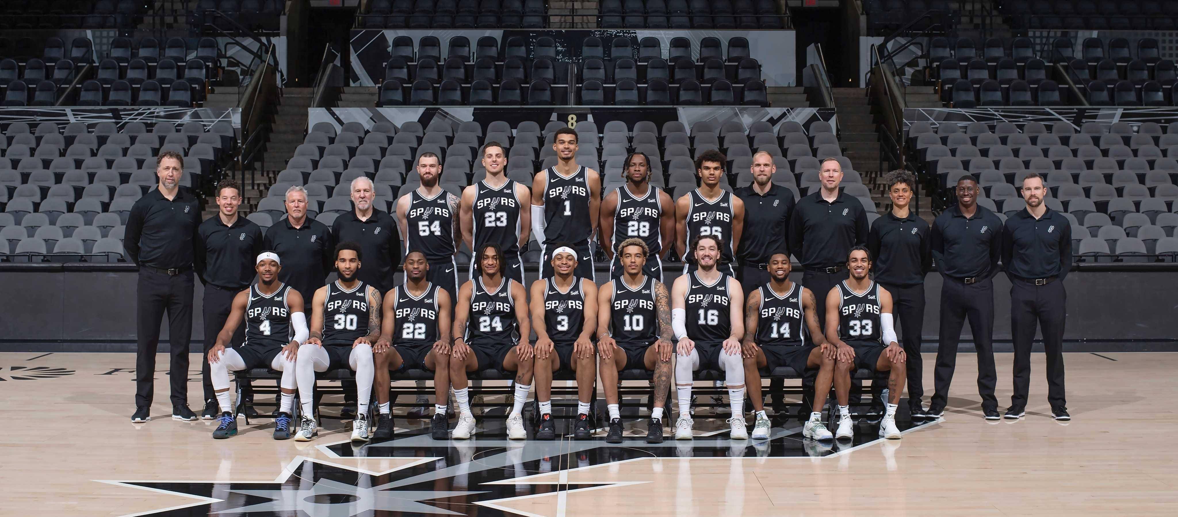 麦克阿瑟vs珀斯光荣首发：库查尔斯基领衔！卡塞雷斯、伍顿在列（麦克阿瑟对阵珀斯光荣首发公布：库查尔斯基领衔，卡塞雷斯、伍顿在列）