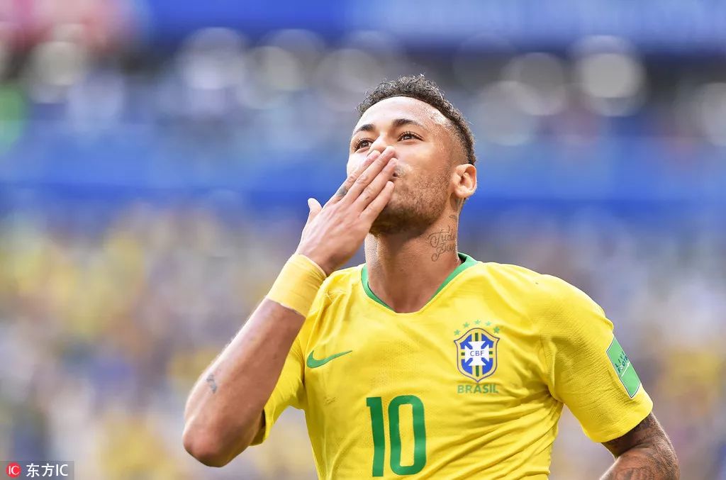 糟透了，詹姆斯-33正负值创湖人生涯新低，也是其生涯第三低（詹姆斯单场正负值-33，湖人时期最低、职业生涯第三低）