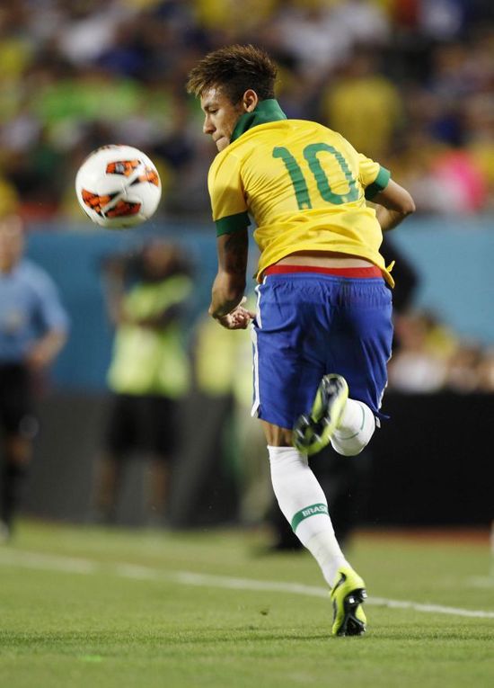 天空：曼联1月不会积极出售齐尔克泽，最近他发挥了一些作用（天空：曼联今冬不打算主动出售齐尔克泽，近期他确有贡献）