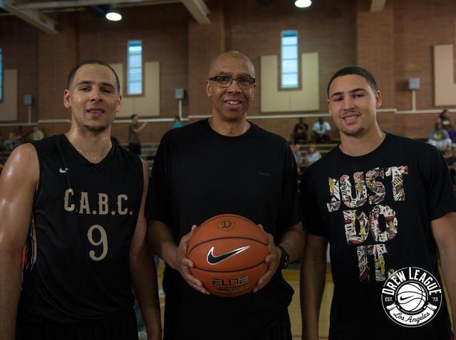 佩杜拉：那不勒斯持续追逐梅努；洛伦佐-卢卡换奇克传闻不实（佩杜拉：那不勒斯继续追梅努，洛伦佐-卢卡与奇克互换纯属谣传）