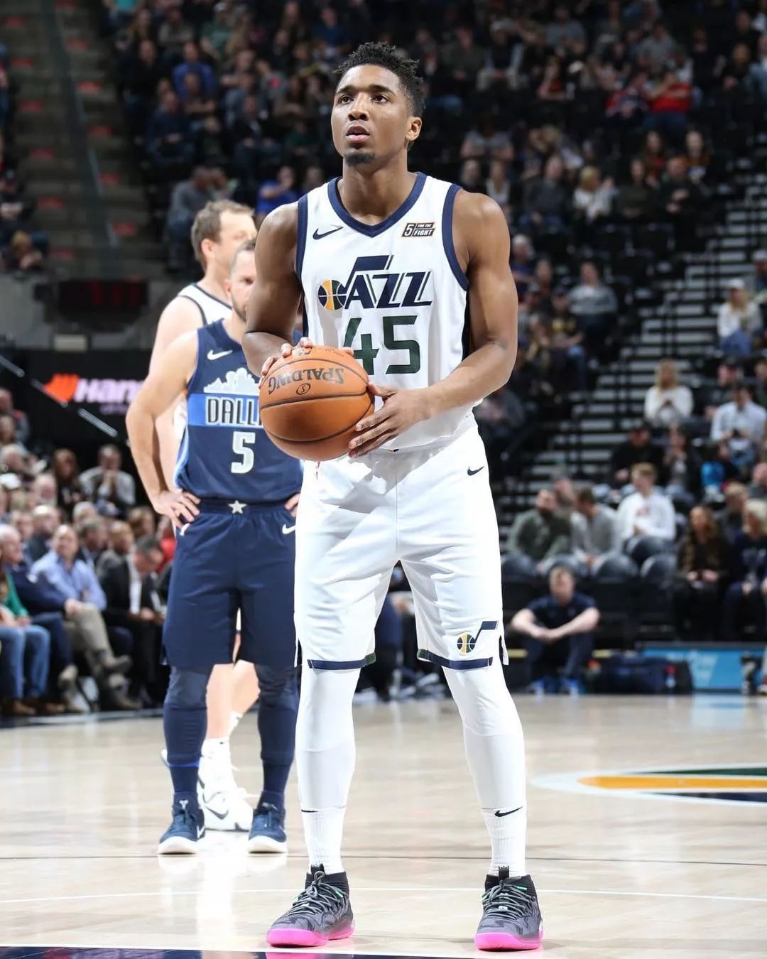 普利西奇助米兰实现大逆转（普利西奇发威，米兰上演大逆转）